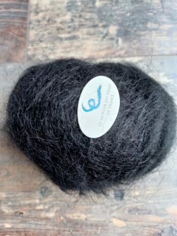 Mohair et soie noir des fermes de france laines aquareve Mohair et soie noir des fermes de france laines aquareve